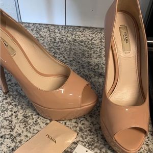 Prada Beige Patent Leather Peep Toe Pumps Size 8 (38)